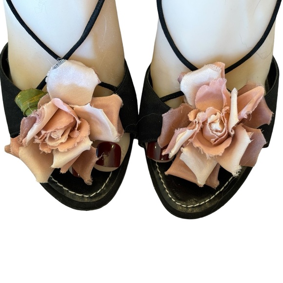 Gunmetal Shoes - Gunmetal Strappy Flower Shoes 37 6.5